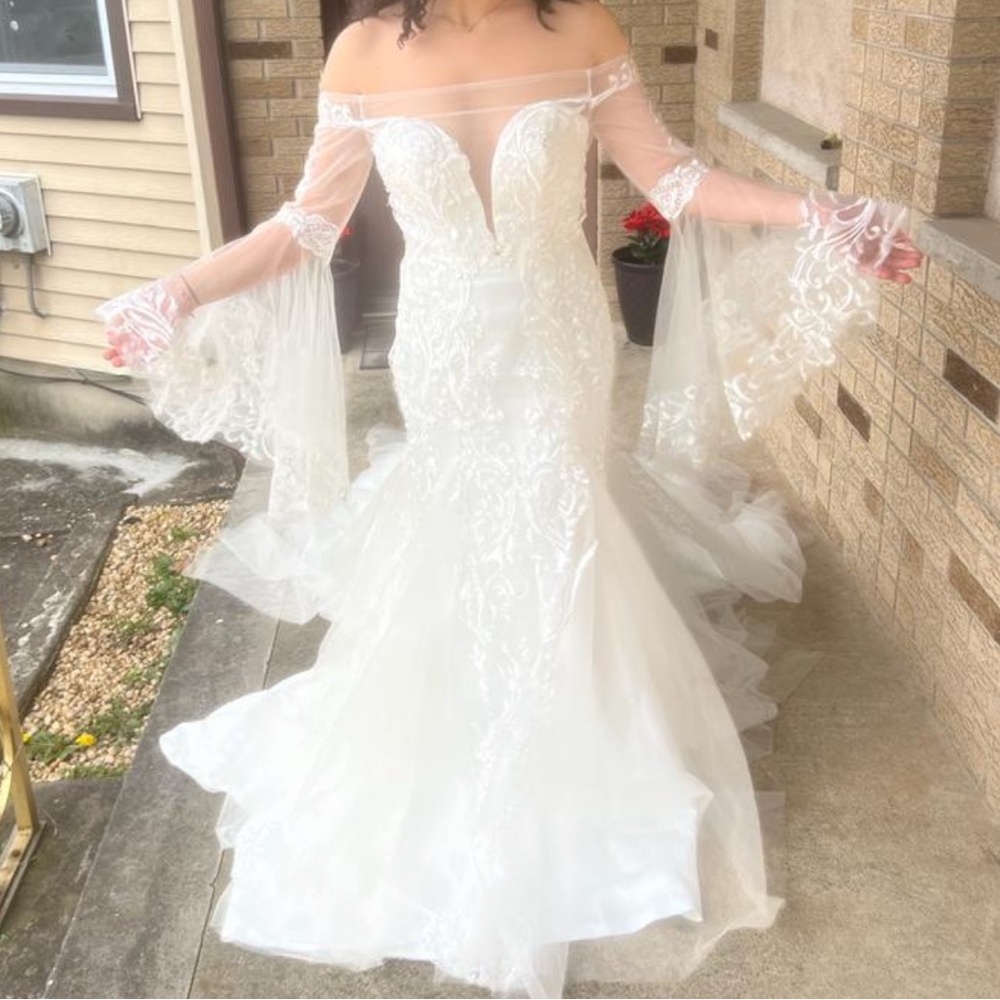 Beautiful weeding dress